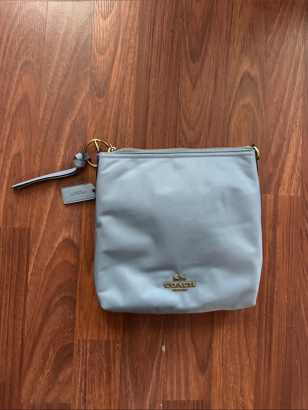 Coach bag. Missing long strap m. Makes a very cute clutch bag.